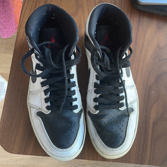 Black and white Nike Jordan mid. Women’s size 8. - Picture 2 of 5